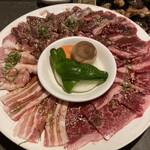 Sumibiyakiniku Gyuuhan - 