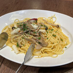 ナポリの下町食堂 - 本日の日替わりスパゲティ　海鮮系ペペロンチーノ