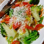 自然派バル Vin - サラダ（良くあるドレだけど旨い）