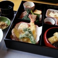 京懐石とゆば料理 松山閣 JR京都伊勢丹店 - 