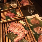 飛騨牛焼肉 にくなべ屋 朧月 - 