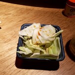 神田西口 もつ焼のんき - お通し：220円