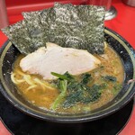 王道家直系 IEKEI TOKYO - 【再訪】ラーメン(麺かため,味薄め,油普通)