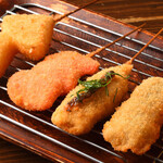 串かつハウス ヨッすぅいーん家 - 串カツ盛り合わせ