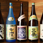 串かつハウス ヨッすぅいーん家 - 焼酎ボトル集合