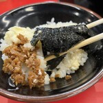 王道家直系 IEKEI TOKYO - 【再訪】半ライスに無限ニンニク＆マヨを海苔で巻いたら最強!!!