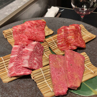 西麻布 焼肉 X - これから焼かれるヒレ・ハラミ・サーロイン