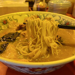 どんたく - 肉そば(昭和の醤油豚骨スープ)