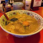 どんたく - 肉そば(昭和の醤油豚骨スープ)