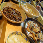 美尋 - （2012.5）カウンターの大皿料理