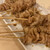 鶏だし煮込み 串の千本桜 - お店の名物！パリパリ鶏皮串！めちゃ美味い！