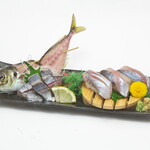 Specialty! Swimming horse mackerel mix