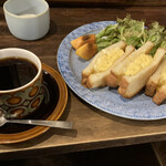cafe zuccu - モーニングB: たまごサンドセット¥850