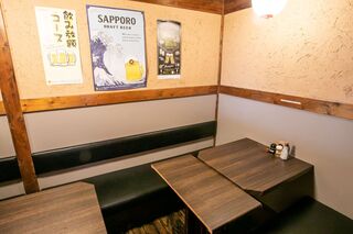 Ebisu Asaka - 広めのテーブル席