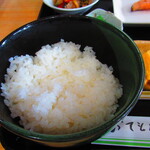 お食事処 河童 - 日替わりワンコインランチ・塩秋さけ定食　５００円（税込）のご飯のアップ【２０２２年１０月】