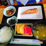 お食事処 河童 - 日替わりワンコインランチ・塩秋さけ定食　５００円（税込）【２０２２年１０月】