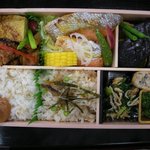 源十 - お茶込2,100円弁当　旬の食材を丁寧に味付けしました