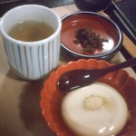 Shou Ryuu An - 加賀野菜治部煮そば　\1050 ごま豆腐、蕎麦の実煮、そば茶