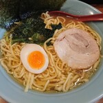 Yokohama Ramen Ipponya - ラーメン（750円）中盛り（100円増し）