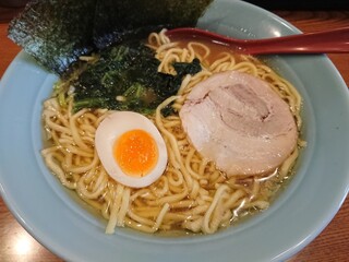 Yokohama Ramen Ipponya - ラーメン（750円）中盛り（100円増し）