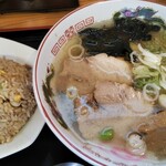 ラーメン とらじ食堂 - 