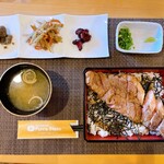 ファニープレイス - 肉まぶし重