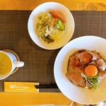ファニープレイス - ローストビーフ丼