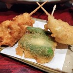 Sakanaya Kakashi - 串揚げ　大山鶏、ししとう、玉ねぎ