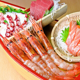 Our recommendation is the ``Gokai Funamori'' where you can enjoy delicious seasonal fresh fish!