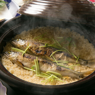 当店自慢の土鍋で炊いたご飯