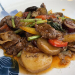 Fu Pao - 牛肉と野菜の花椒と唐辛子炒め
