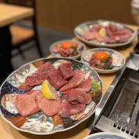 神戸焼肉 金虎 - 