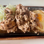 お食事処 ひぐらし - やはり鉄板ジュウジュウ〜！