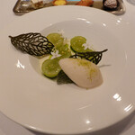 レ セゾン - シャインマスカットのデセール