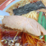 松村甘味食堂 - このラーメンにはこの焼豚ですよね