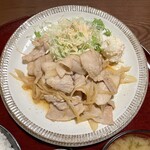 博多もつ鍋 もつ喜 新宿ワシントンホテル - 生姜焼き定食（900円）