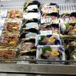 しーらすAQUA - 持ち帰り等 刺身の販売もあります。高いので見るだけで 店内で取り放題を食べまくります！