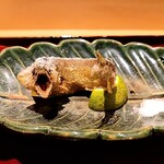 銀座 しのはら - 子持ち鮎の唐揚げ