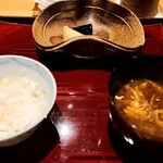 銀座 しのはら - ご飯と赤出汁　香の物