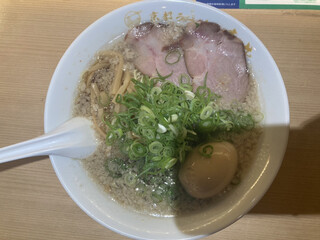 京都ラーメン 森井 - 京都熟成醤油 味玉ラーメン(細麺, ネギ多め, 背脂多め)