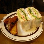 ペペキッチン - 2013年5月エビとアボカドのサンド