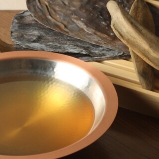 ◆ Dashi stock carefully drawn from Rausu kelp that brings out the flavor of Wagyu beef