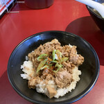 長崎らーめん 西海製麺所 - チャーシュー丼。いや、挽肉丼です(笑) ('22/10/19)