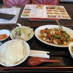 華記食府 - Ｃ．鶏肉の四川炒めっ！