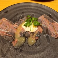 別邸 壽 - プロシュートのストラッチャテッラチーズ あんずのソース