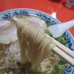 金華亭 - 麺は硬めのストレート