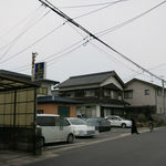 舶来亭 - 看板が小さいです