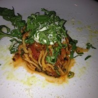 AWkitchen TOKYO 新丸ビル店 - モッツァレラとルッコラのタリアテッレ。トマトベースで、間違いない組み合わせだと思って頼んだら、本当に美味しくて。大満足です。