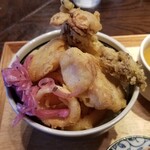 ちゃんとどんたな - 北海道産 真タラ 白イカ えぞ舞茸の天ぷらのせごはん