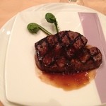 ビストロフィガロ - 料理写真:蓼科牛のステーキ
(コゴミでかたつむり)